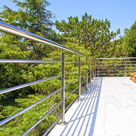 Apartmani Ribarica**** Karlobag Luaran gambar