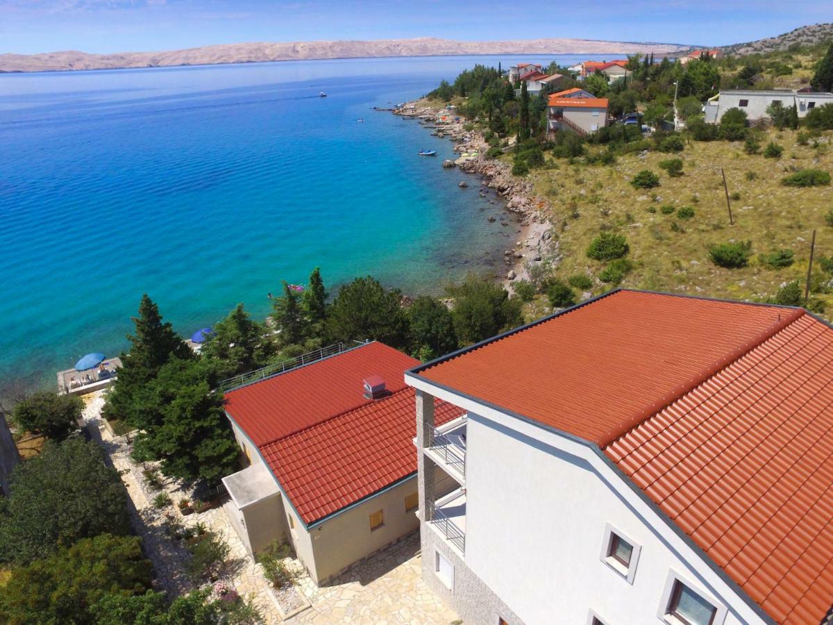 Apartmani Ribarica**** Karlobag Luaran gambar